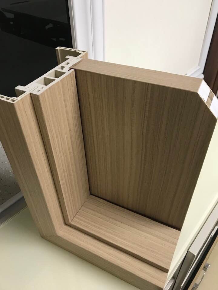 Mặt cắt của cửa nhựa gỗ Composite.